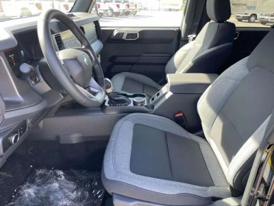 2026 Ford Bronco — photo 13 view