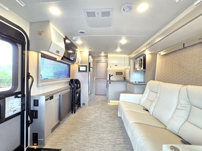 2025 Winnebago VIEW - Photo 6