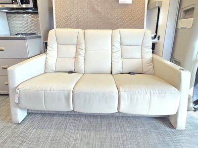 2025 Winnebago VIEW - Photo 8