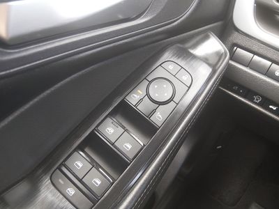 2025 Nissan Rogue — photo 13 view