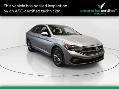 2024 Volkswagen Jetta SE Auto — front three-quarter view