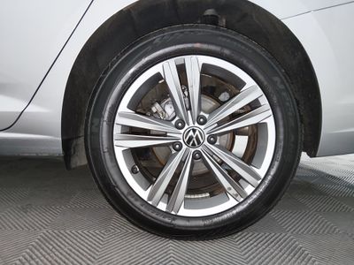 2024 Volkswagen Jetta — photo 10 view