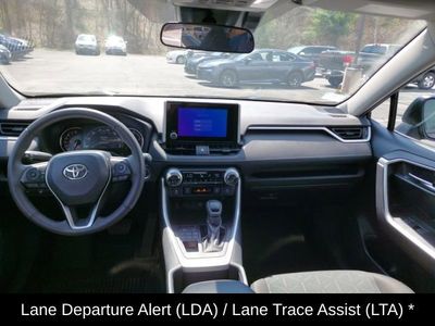 2023 Toyota RAV4 XLE - Photo 17