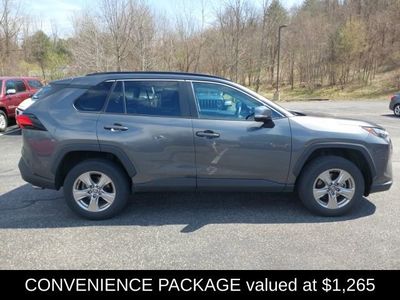 2023 Toyota RAV4 XLE - Photo 3