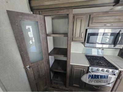 2019 Keystone RV Montana High Country - Photo 12
