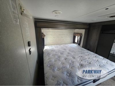 2019 Keystone RV Montana High Country - Photo 24