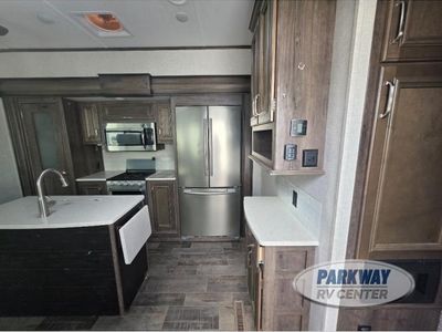 2019 Keystone RV Montana High Country - Photo 8