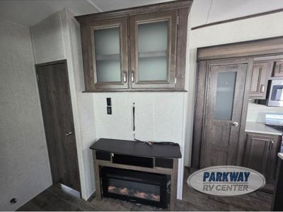 2019 Keystone RV Montana High Country - Photo 14