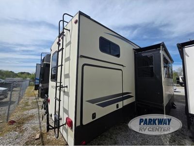 2019 Keystone RV Montana High Country - Photo 4