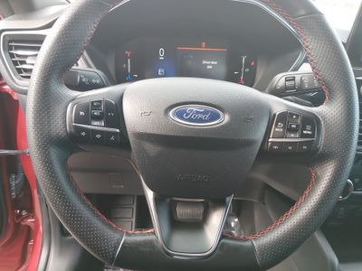 2025 Ford Escape — photo 12 view