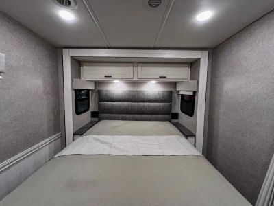 2022 Winnebago ADVENTURER - Photo 19