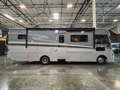 2022 Winnebago ADVENTURER - Photo 22