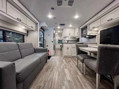 2022 Winnebago ADVENTURER - Photo 4