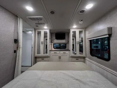 2022 Winnebago ADVENTURER - Photo 20