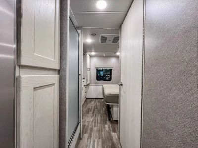 2022 Winnebago ADVENTURER - Photo 13