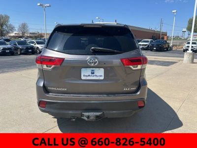 2019 Toyota Highlander - Photo 12