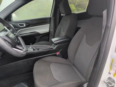 2023 Jeep Compass — photo 12 view