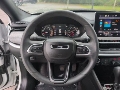 2023 Jeep Compass — photo 11 view