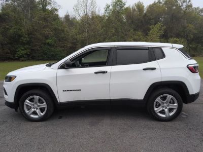 2023 Jeep Compass — side profile view