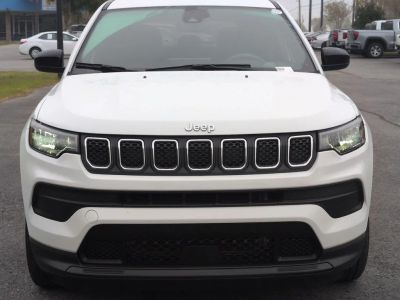 2023 Jeep Compass — photo 8 view