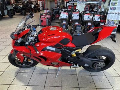 2023 Ducati Panigale V4 SP2 — front three-quarter view