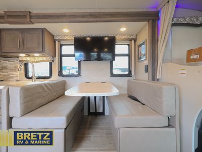 2022 Thor Motor Coach Omni - Photo 11