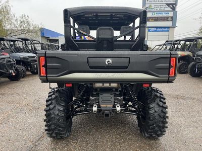 2026 Can-Am Defender MAX X mr HD11 with half-doors - Photo 6