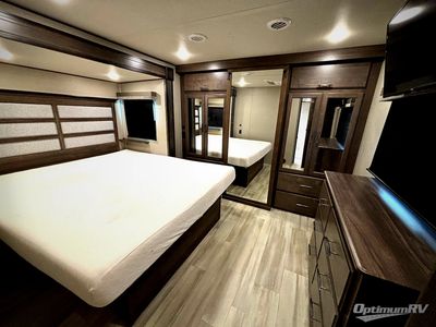 2022 Grand Design Solitude S-Class - Photo 8