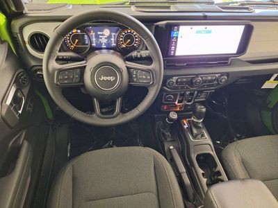 2026 Jeep Wrangler - Photo 12