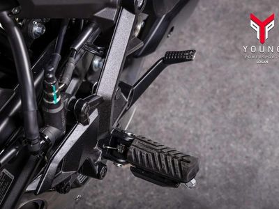 2023 CFMOTO 300NK - Photo 9