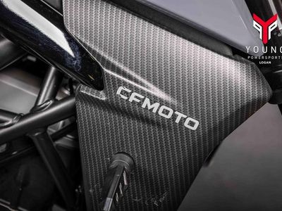2023 CFMOTO 300NK - Photo 2