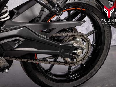 2023 CFMOTO 300NK - Photo 20