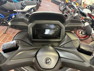2025 Yamaha XMAX - Photo 15