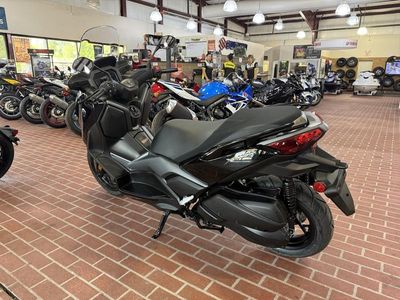 2025 Yamaha XMAX - Photo 4