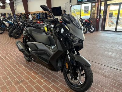 2025 Yamaha XMAX - Photo 1