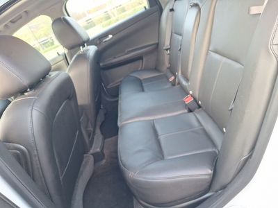 2014 Chevrolet Impala Limited - Photo 19