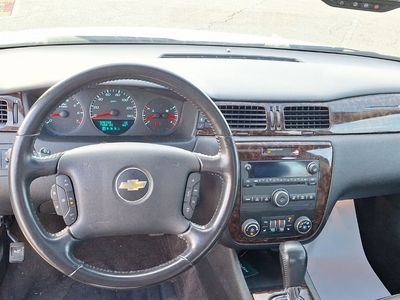 2014 Chevrolet Impala Limited - Photo 3