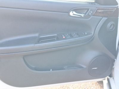 2014 Chevrolet Impala Limited - Photo 23