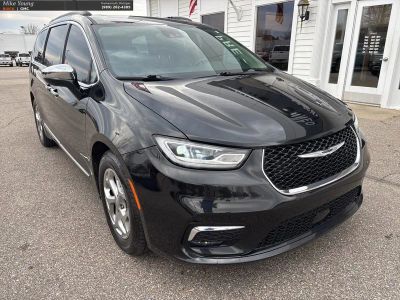 2023 Chrysler Pacifica — rear three-quarter view
