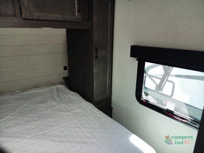 2026 Venture RV SportTrek Stinger — photo 24 view
