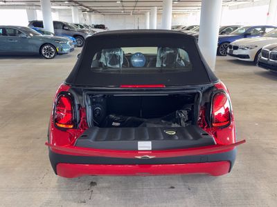 2026 MINI Convertible - Photo 10