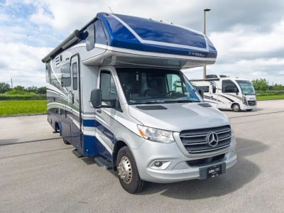 2021 Dynamax ISATA 3 — front three-quarter view