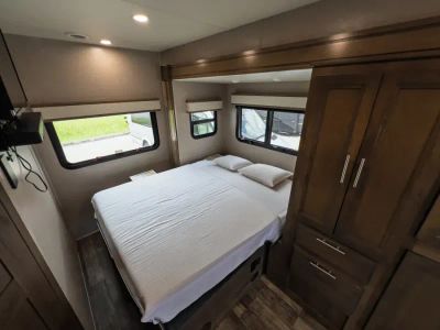 2021 Dynamax ISATA 3 — photo 13 view
