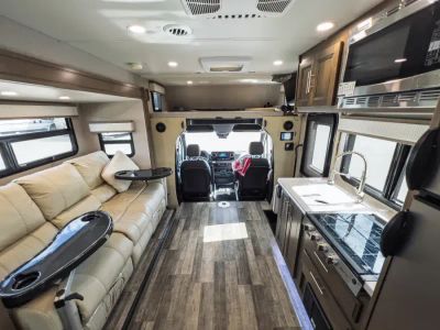2021 Dynamax ISATA 3 — interior view