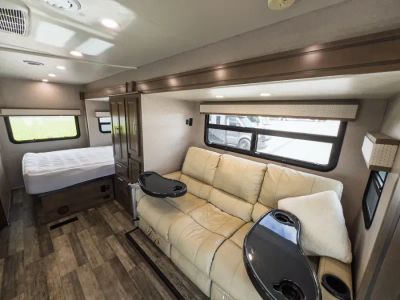 2021 Dynamax ISATA 3 — photo 7 view