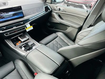 2026 BMW X5 — photo 18 view