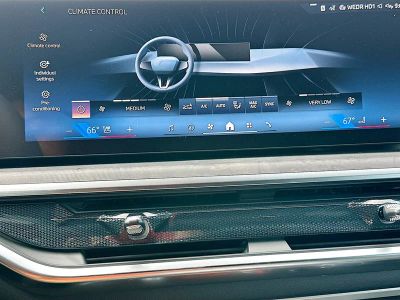 2026 BMW X5 — photo 13 view