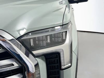 2026 Toyota Tundra 4WD — photo 9 view