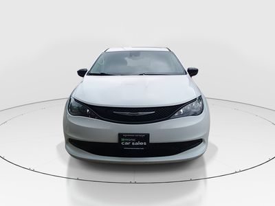 2024 Chrysler Voyager - Photo 2