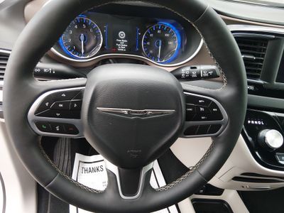 2024 Chrysler Voyager - Photo 12